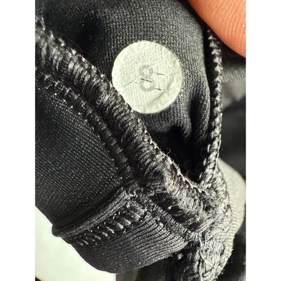 Lululemon Splendour Sports Bra in Black Womens Size 8 - Picture 4 of 4